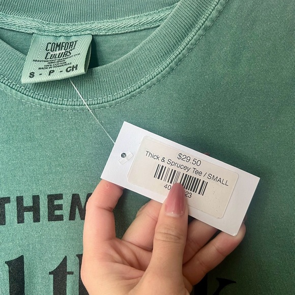 Comfort Colors Graphic Tee NWT - Picture 4 of 4